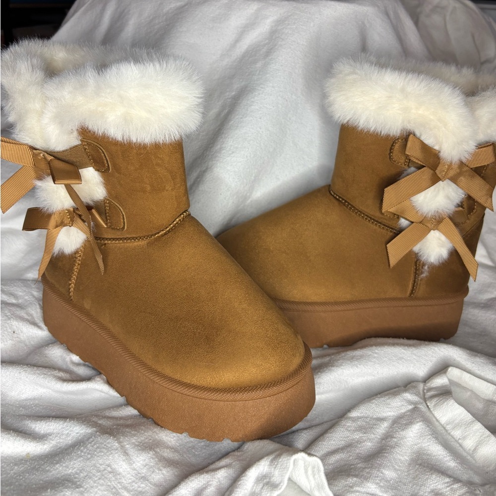 Boots - Picture 2 of 8